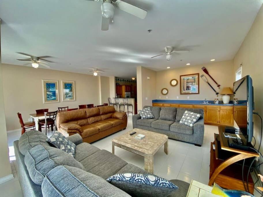 Oceanview 3-Story Getaway W/ 3 Decks, Pool, Game Room Myrtle Beach Exterior foto